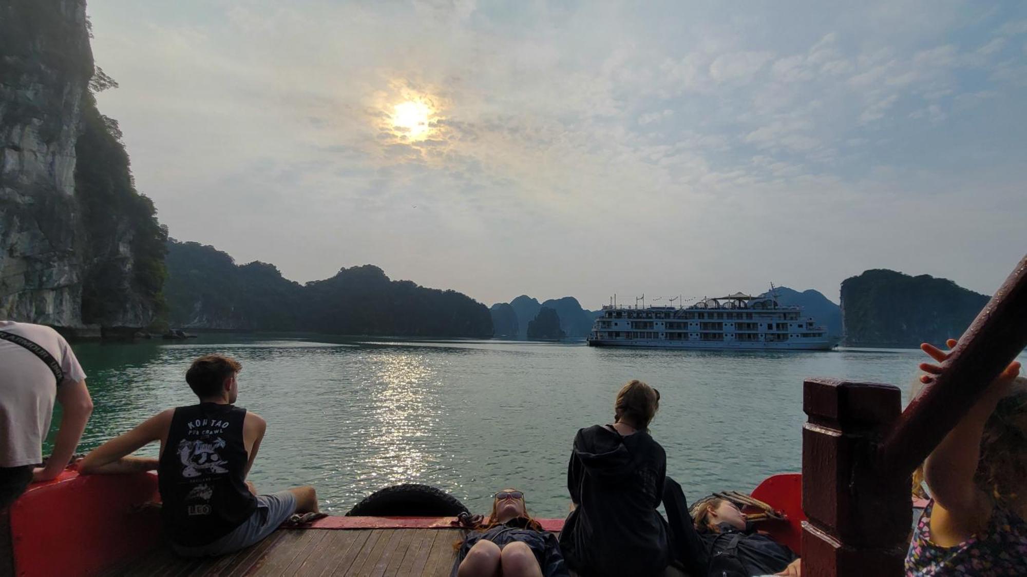 Hotel Tiny Garden House Cat Ba Chan Chau Exterior foto